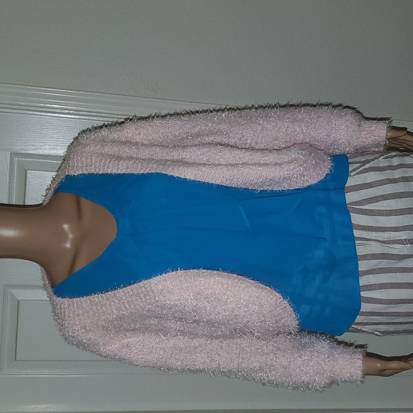 No Boundaries XL fuzzy cropped quarter sleeve open front cardi - Picture 4 of 7